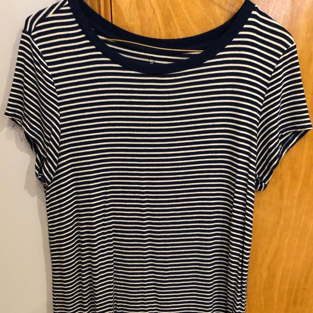 American Eagle Black and White striped top